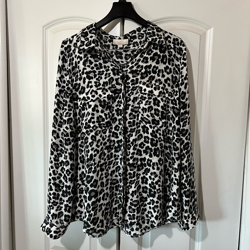 Loft animal print LP blouse Large Petite